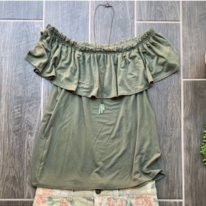 Abercrombie & Fitch Top